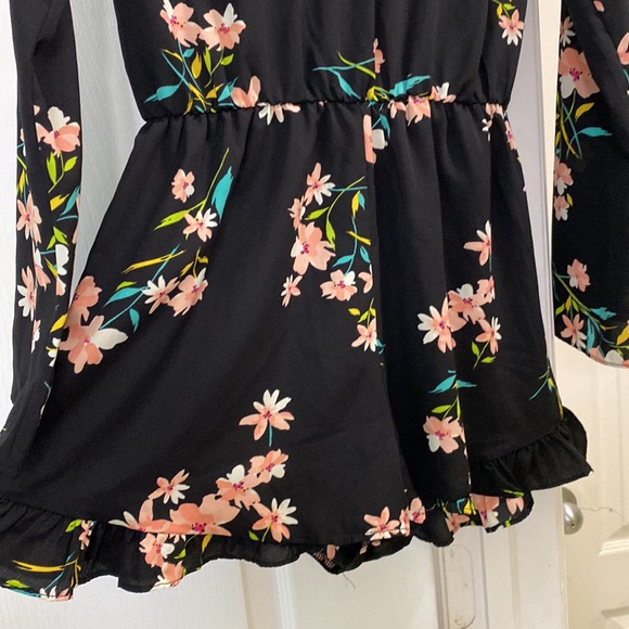 Pins And Needles
Women's Silky Ruffle-Short Romper Small - Picture 7 of 9